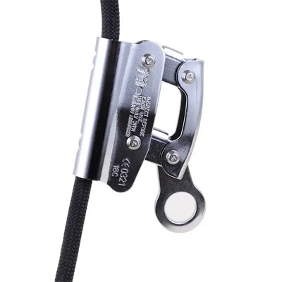 Metal rope holder